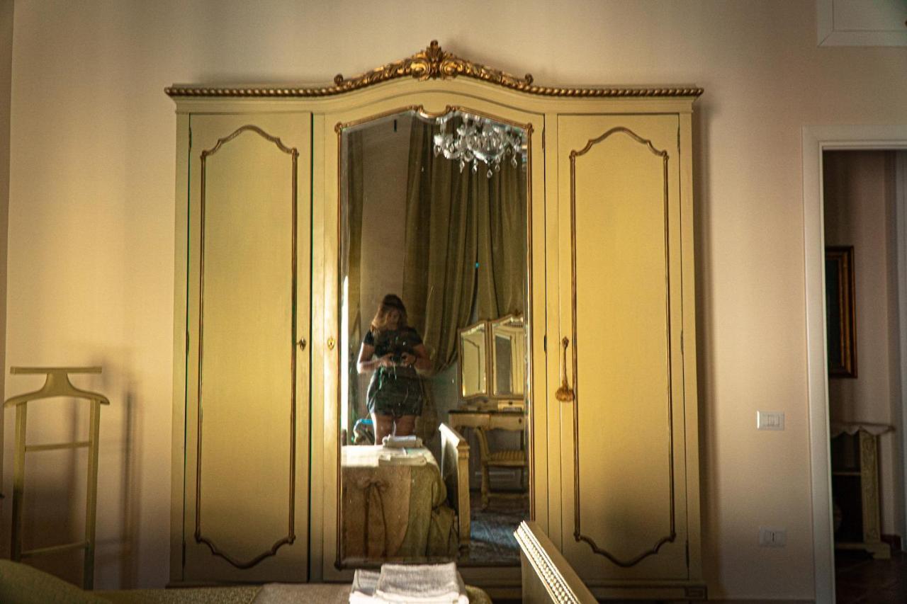 Palazzo Capece Apartman Caivano Kültér fotó